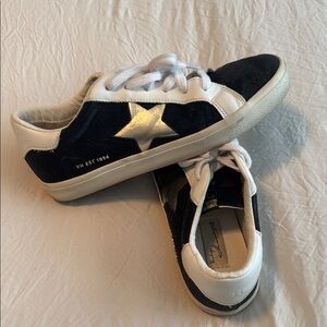 Vintage Havana Black and Gold Star Sneakers